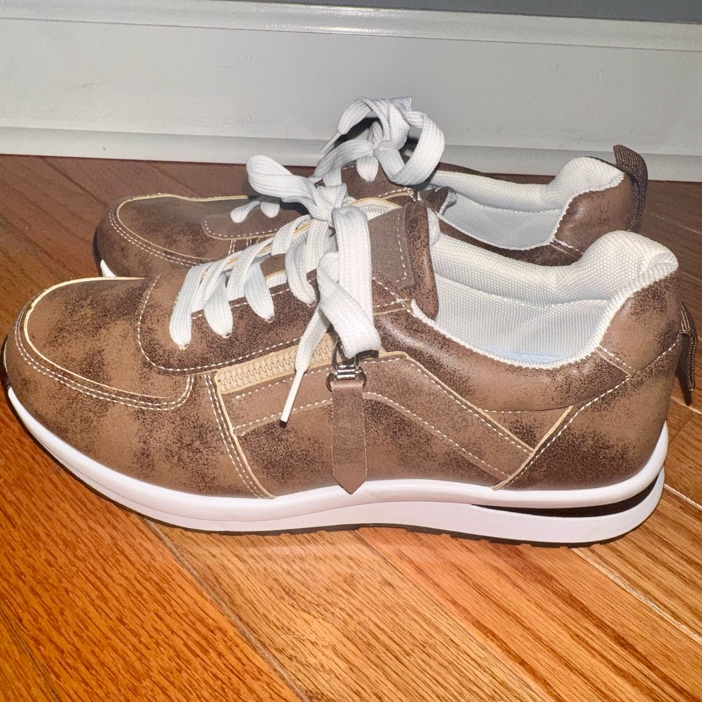 Women's Casual Brown Sneakers